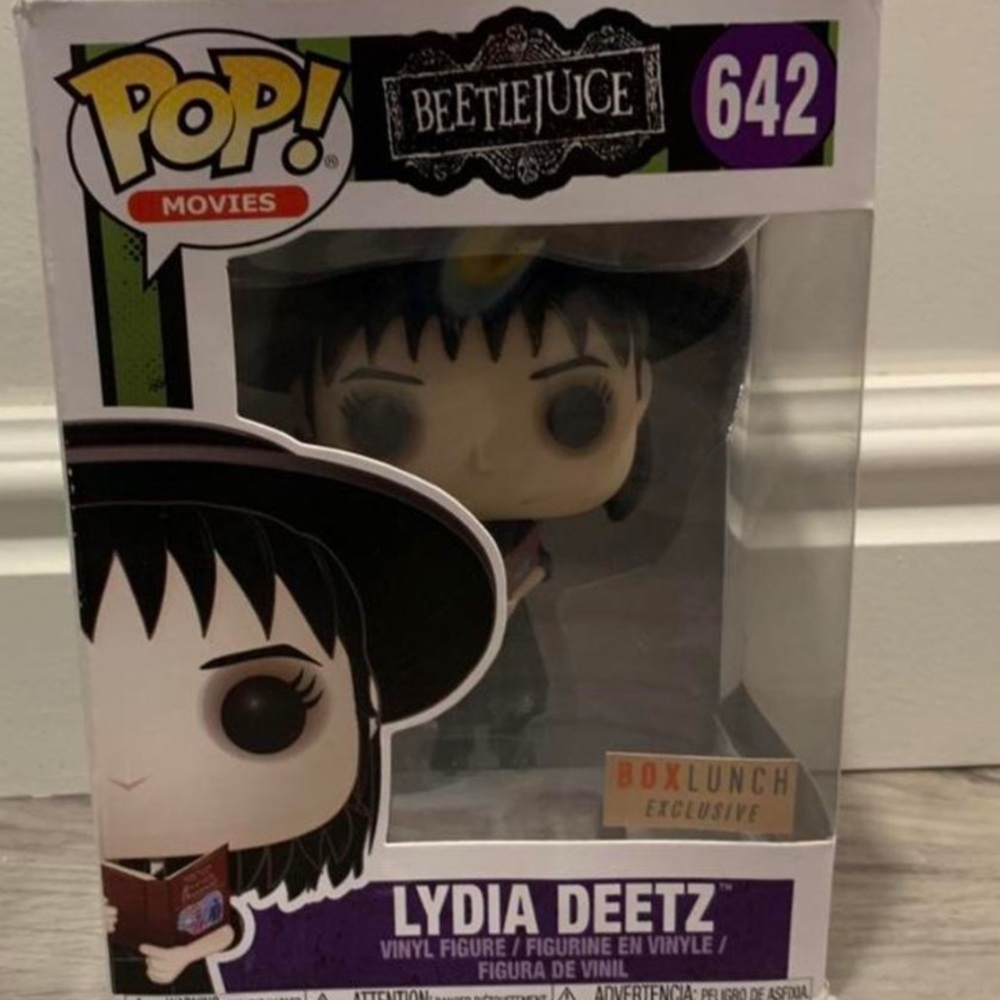Funko Pop Movies: Lydia Deetz with Handbook Collectible Figure